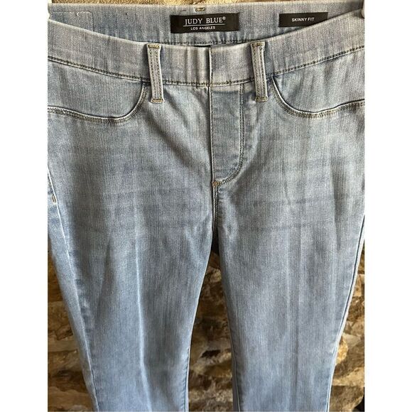 Women's Light Wash Judy Blue Pull on Skinny Fit Jeans Size 9/29 - Picture 2 of 6